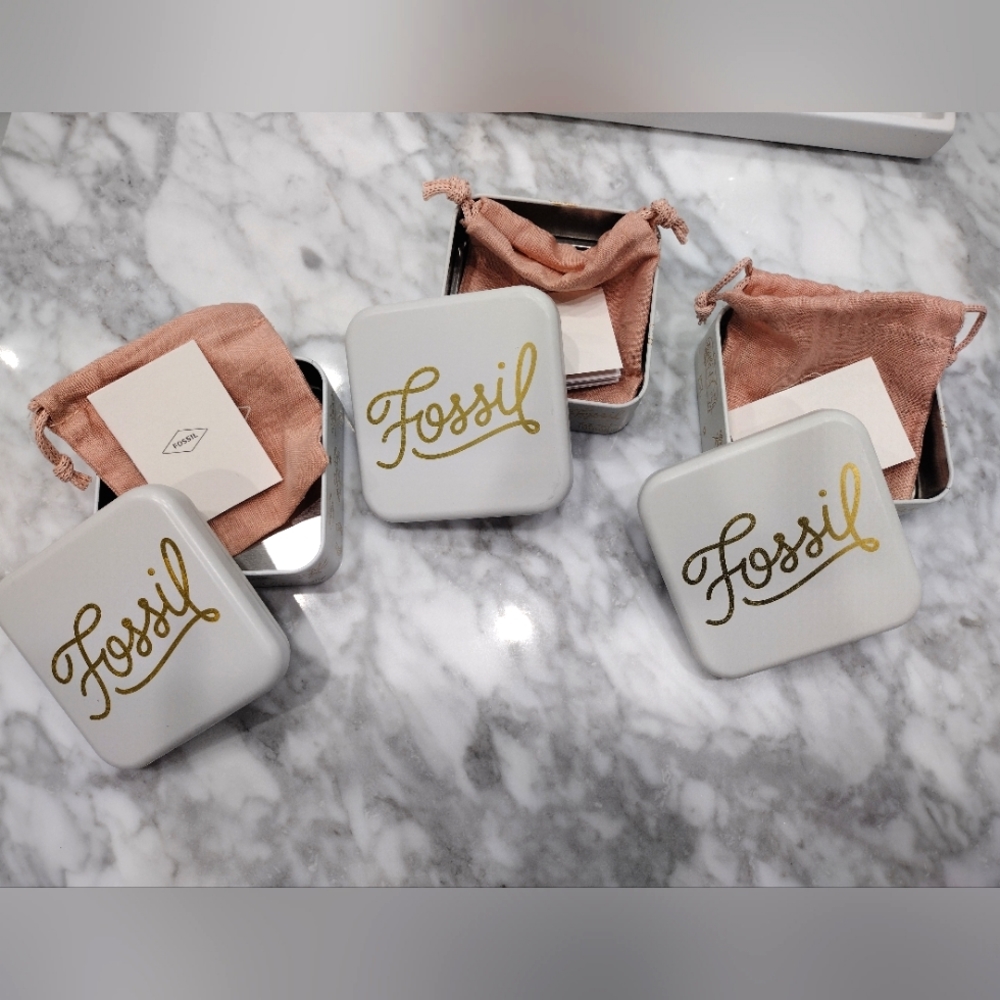 Fossil gift box